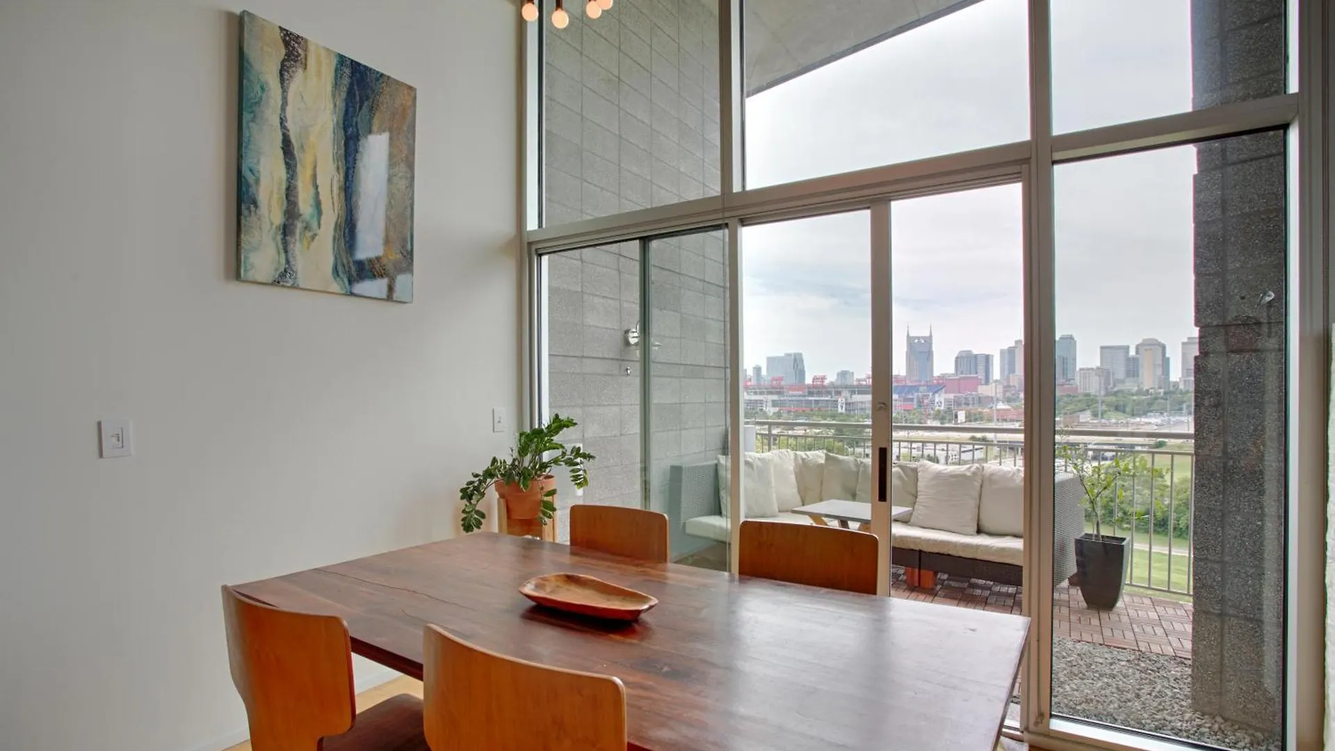 Holiday home 5M600- Two Bedroom Penthouse Nashville United States