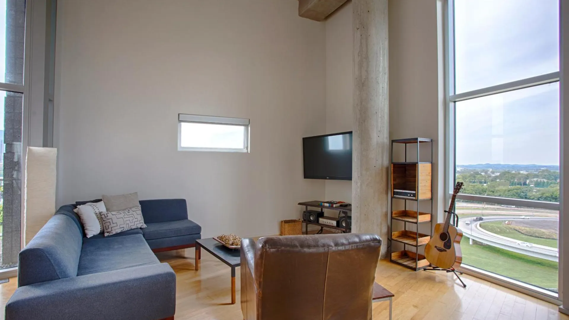 5M600- Two Bedroom Penthouse Nashville 0*,  United States