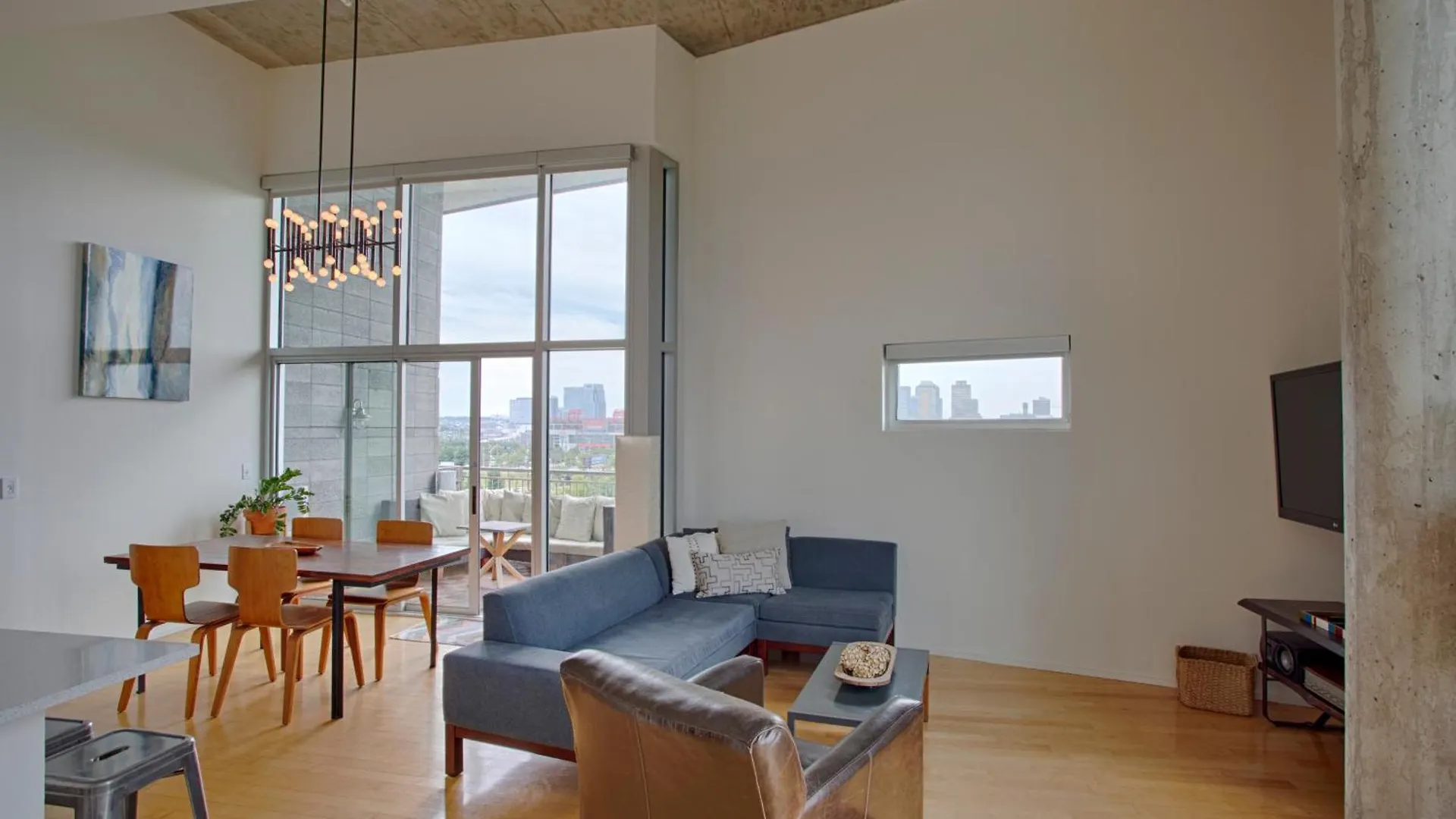 5M600- Two Bedroom Penthouse Nashville