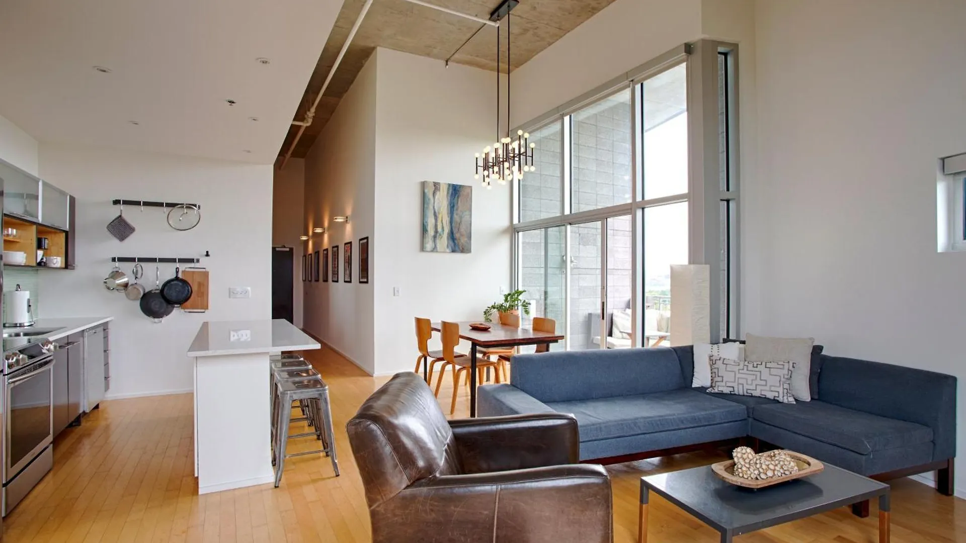 5M600- Two Bedroom Penthouse Nashville